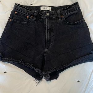 Abercrombie 4 inch Mom Short - High Rise - Curve Love
